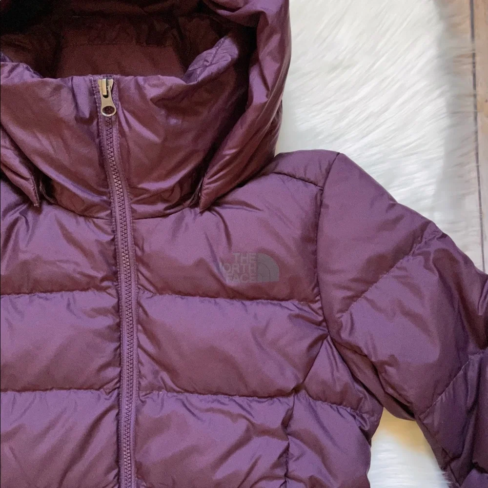 The North Face Women’s Metropolis Parka Coat In Blackberry Wine - Picture 4 of 10
